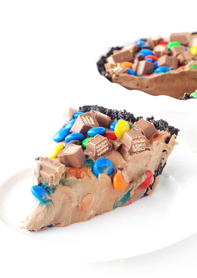 Candy Bar Chocolate Mousse Pie