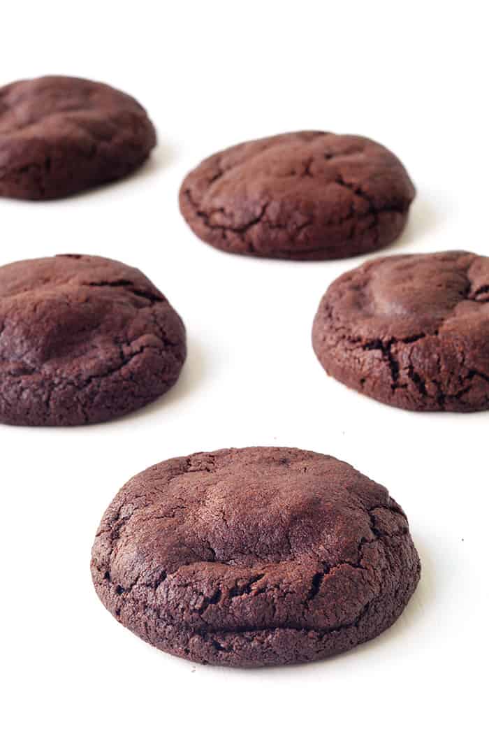 Nutella Stuffed Chocolate Cookies
